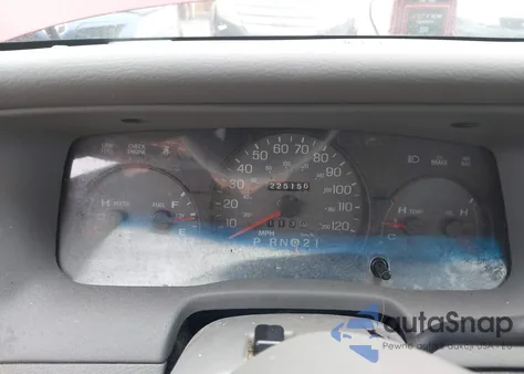 2000 Mercury Grand Marquis Ls z USA, uszkodzony, nr VIN 2MEFM75W3YX690374